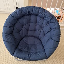 Foldable saucer Chair