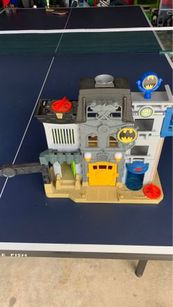 Imaginex batman bat jail with bat elevator