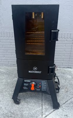 Masterbuilt Propane Smoker