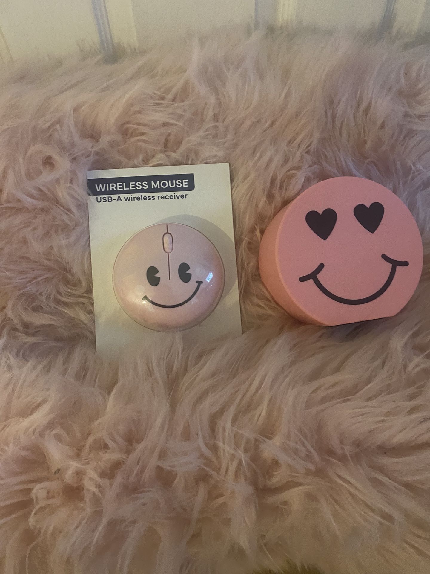 Pretty pink wireless mouse
