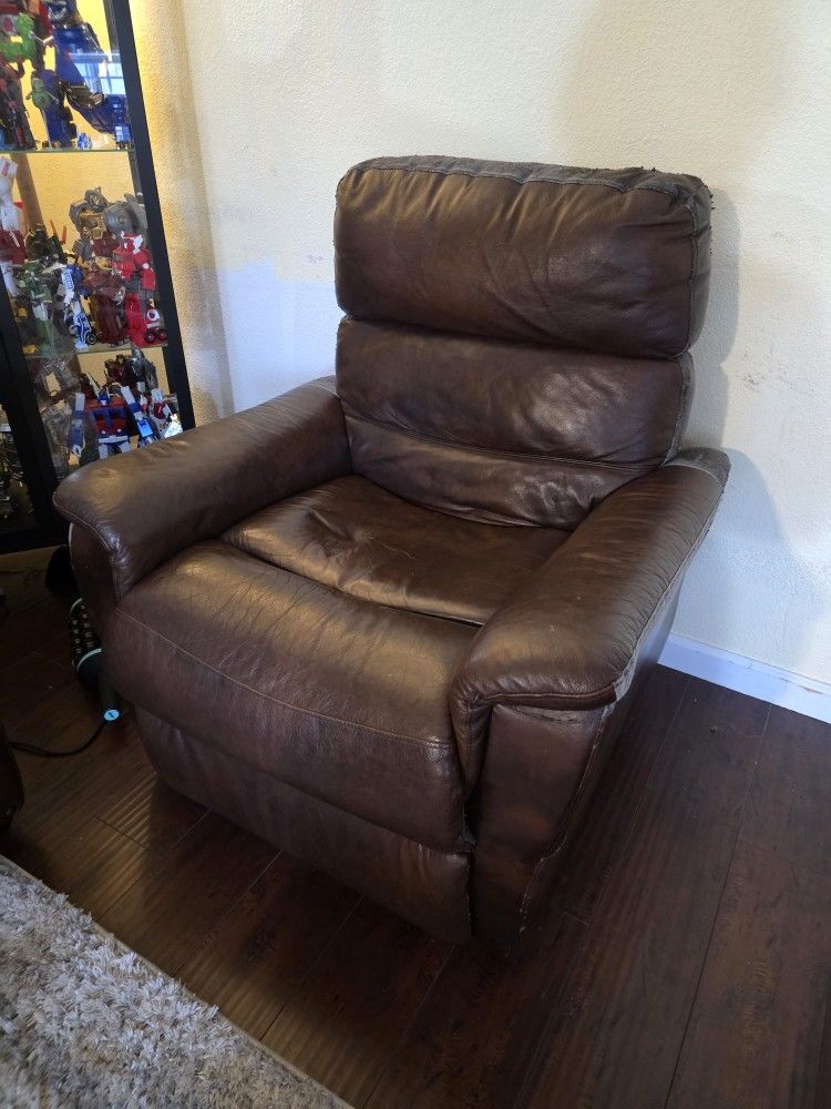 Free Recliner And Sofa