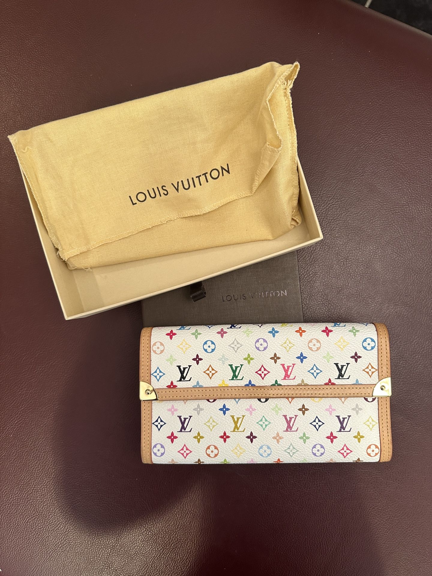 Louis Vuitton Wallet for Sale in Buffalo Grove, IL - OfferUp