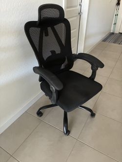 Black Ergonomic mesh office chair