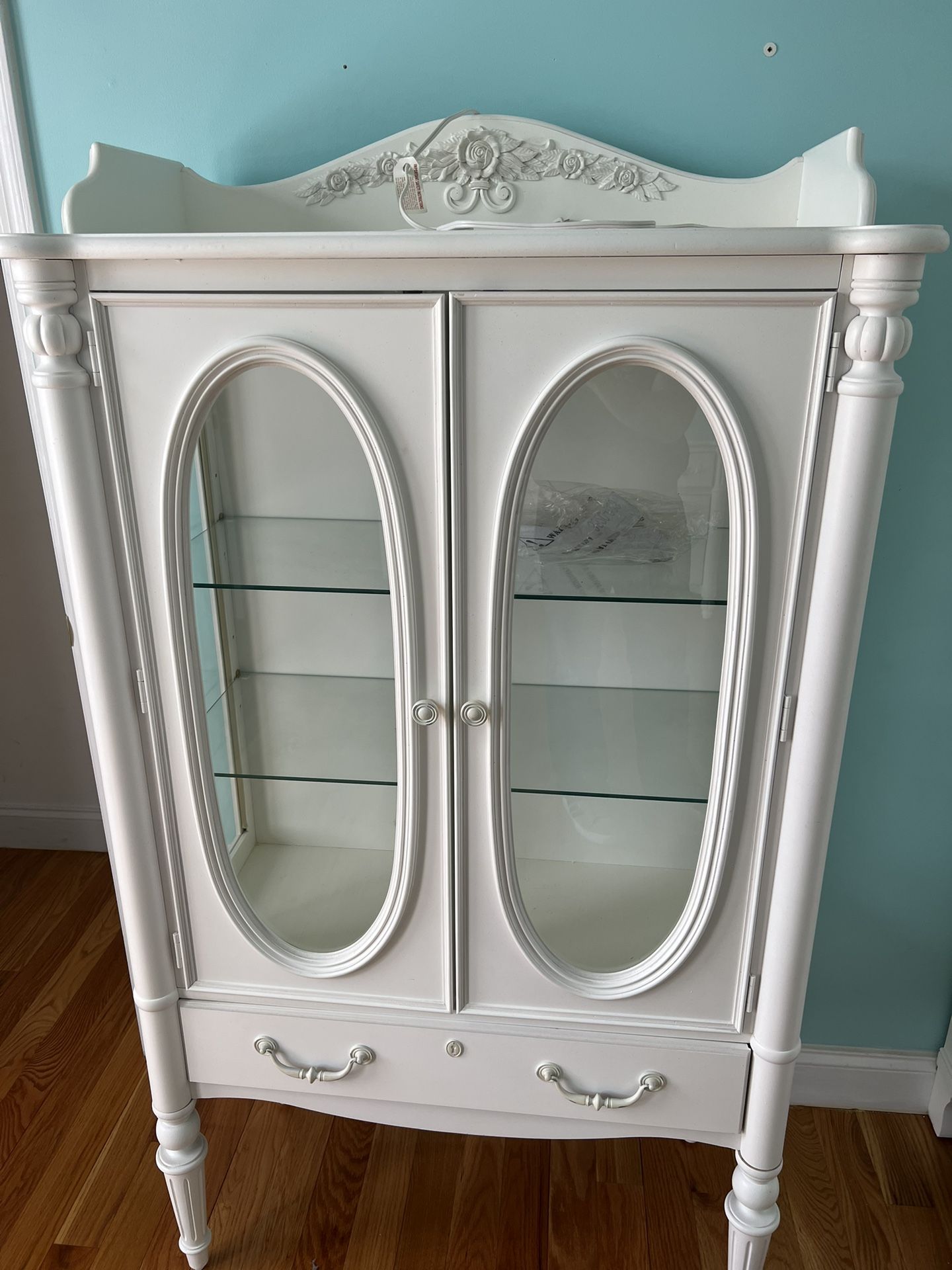 Young America Isabella Furniture Set