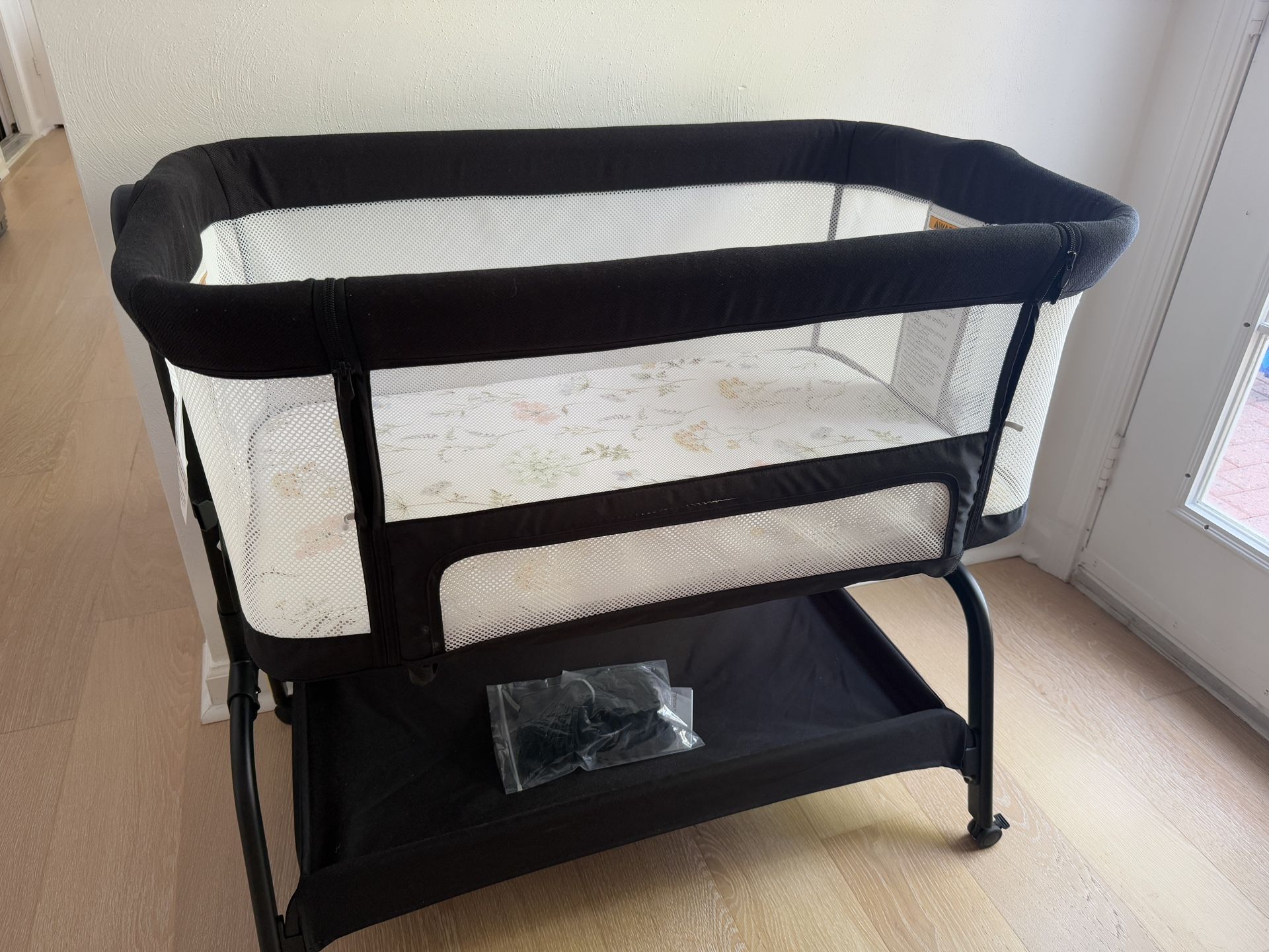 BabyBond Baby Bassinet, 3 in 1 Bassinet Bedside Sleeper