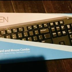 V7 Wireless Keyboard and Mouse Combo with U.S. layout, Black - CKW200US