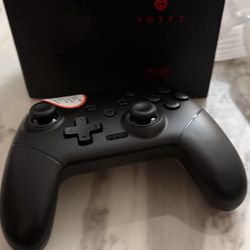 VOYEE Wireless Controller