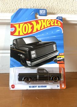 Hot Wheels’83 Chevy Silverado 