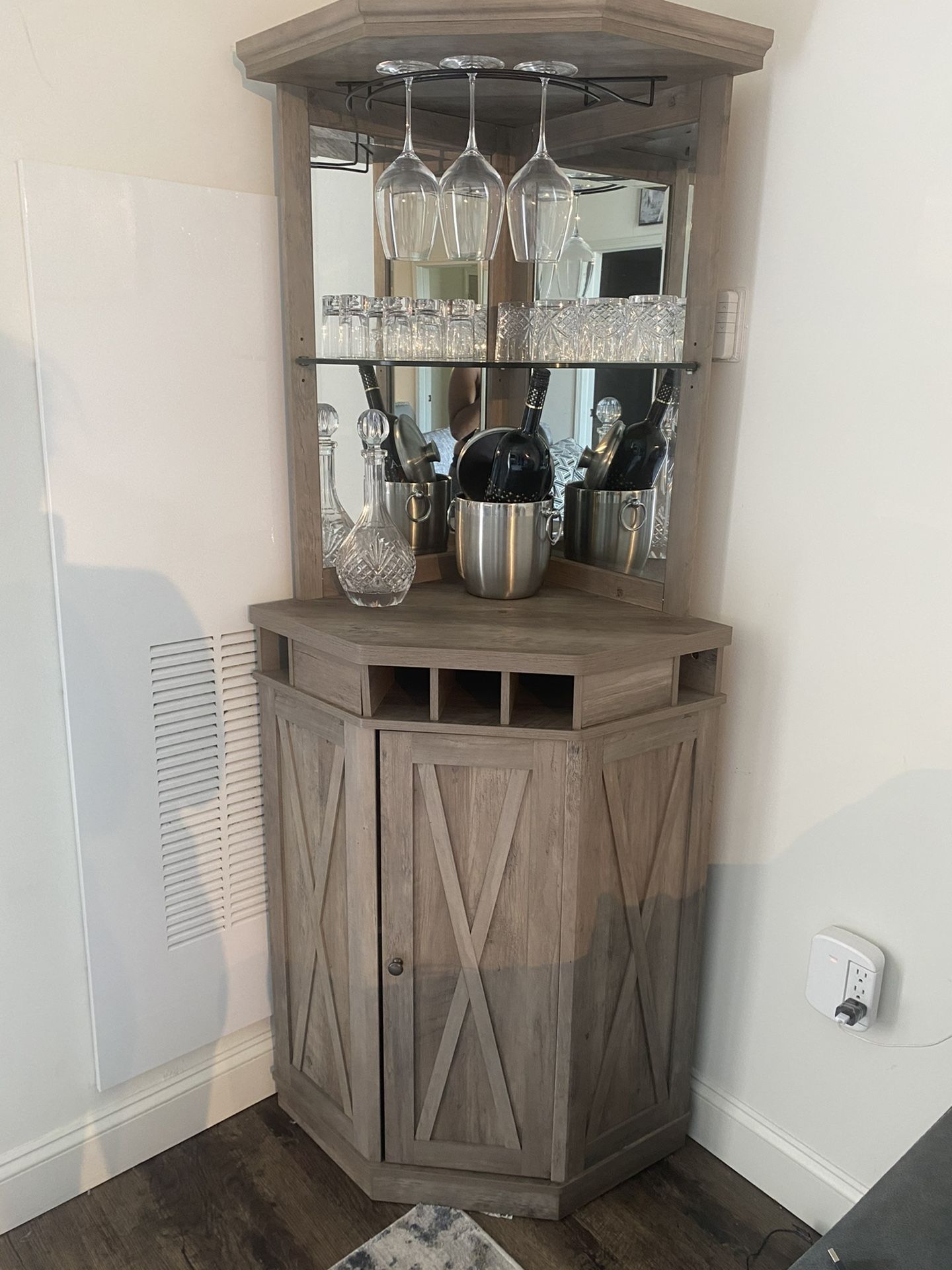 Mini Bar