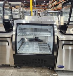 āļøš„©NSF Commercial Refrigerated Deli Glass Case (Vitrina Refrigerada para Delicatessen)