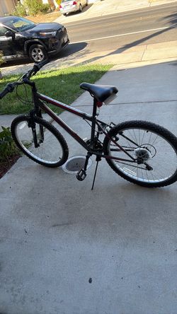 Bicycle excellent condition tire brake does a shock to the cities adjustable was up and down