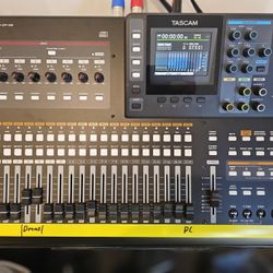 Tascam Digital Mixer Portastudio DP32