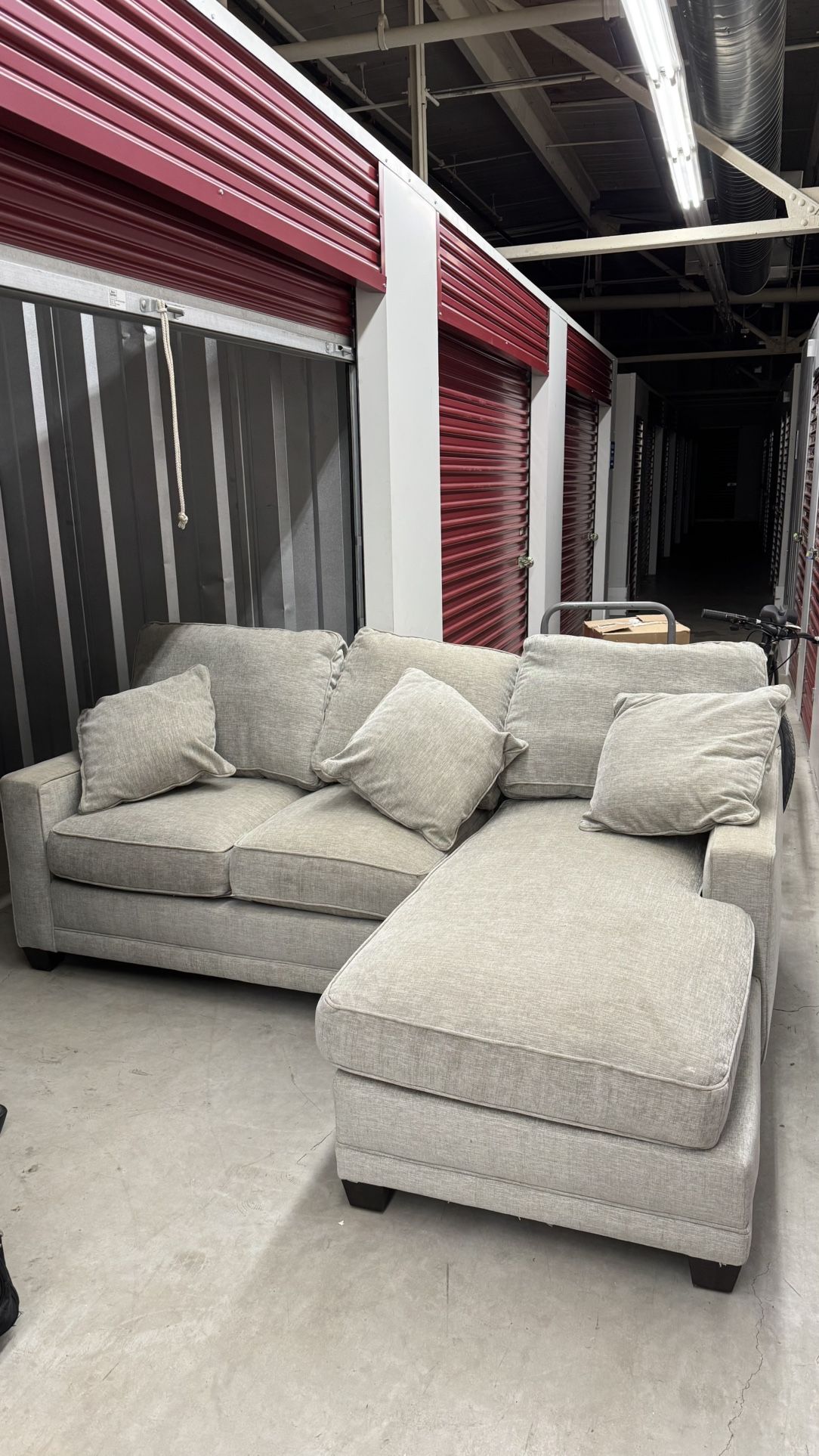 Jordan Furniture Living Room Sectional Sofa