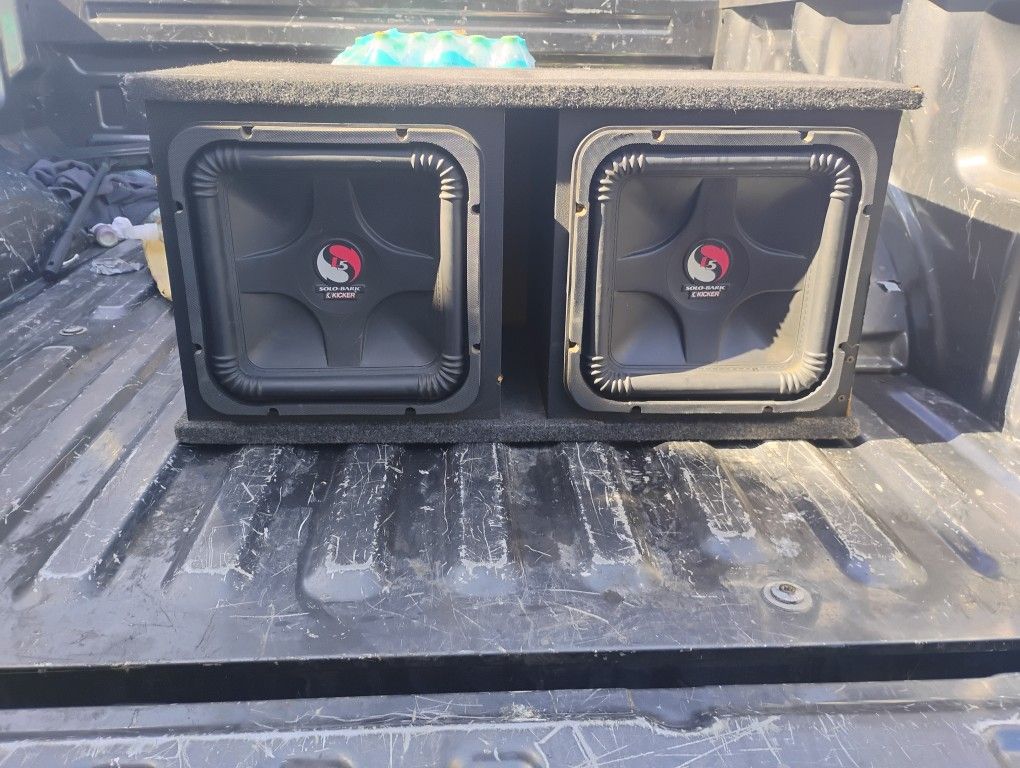 L5 Kicker 12" Speakers