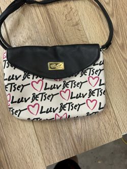Betsey Johnson “Luv Betsey” Crossbody Purse – Cute & Clean!
