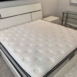 King Medium Pillowtop Beautyrest Mattress