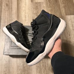 Jordan 11 Space Jam