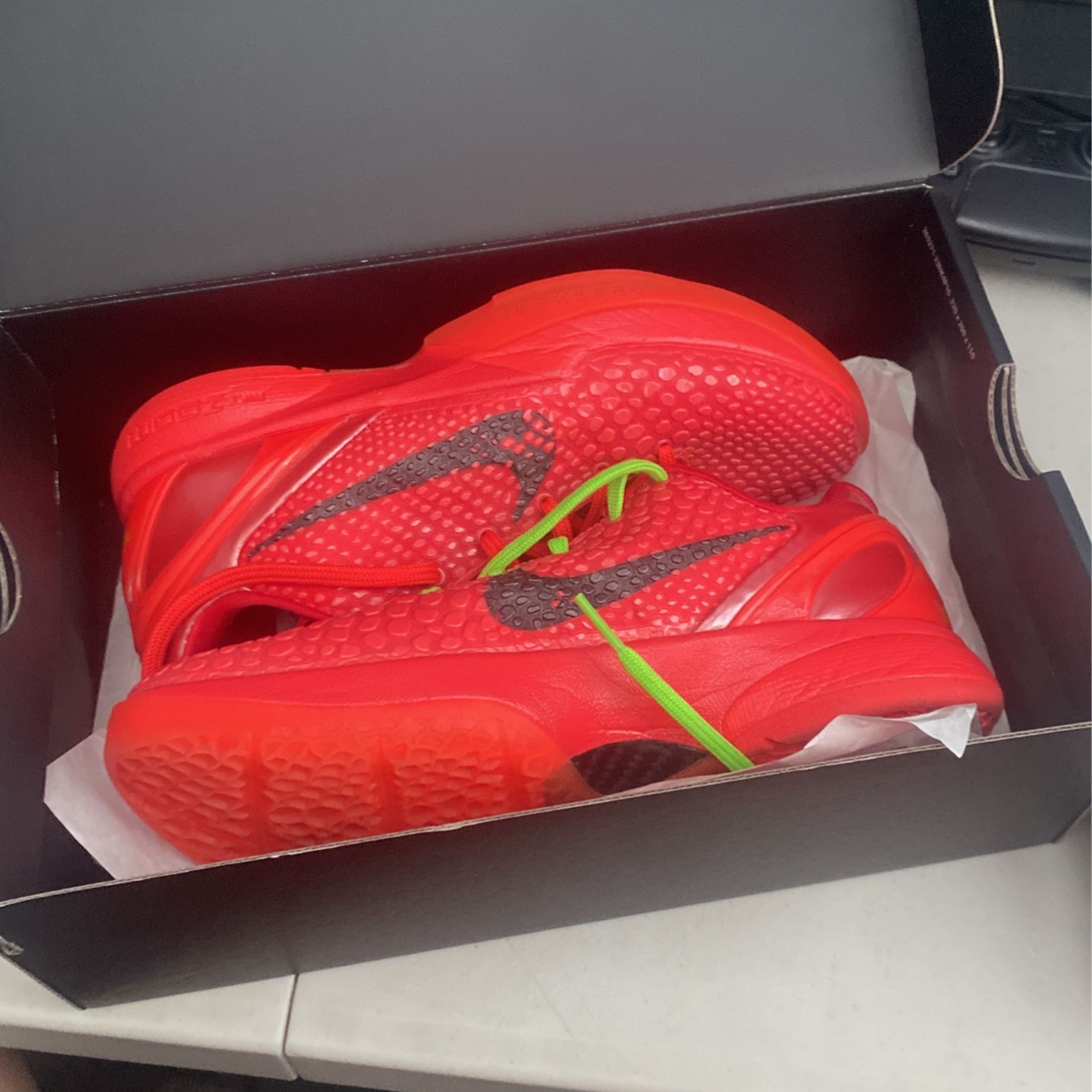 Kobe 6 Protro Reverse Grinches
