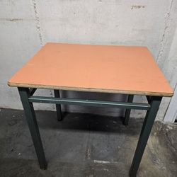 SHOP TABLE $40