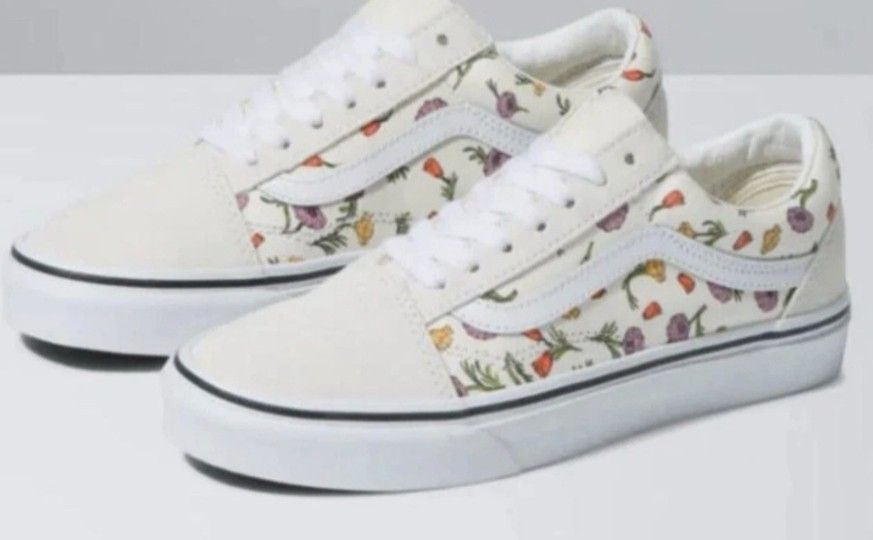 Vans Ivory Floral Size 8