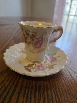 Vintage footed demitasse cup/saucer set