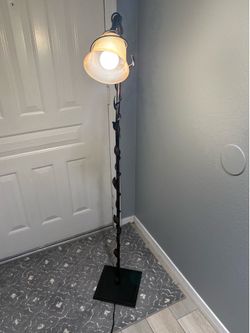 Decorative floor lamp