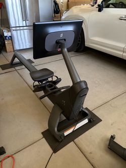Peloton Row - excellent condition