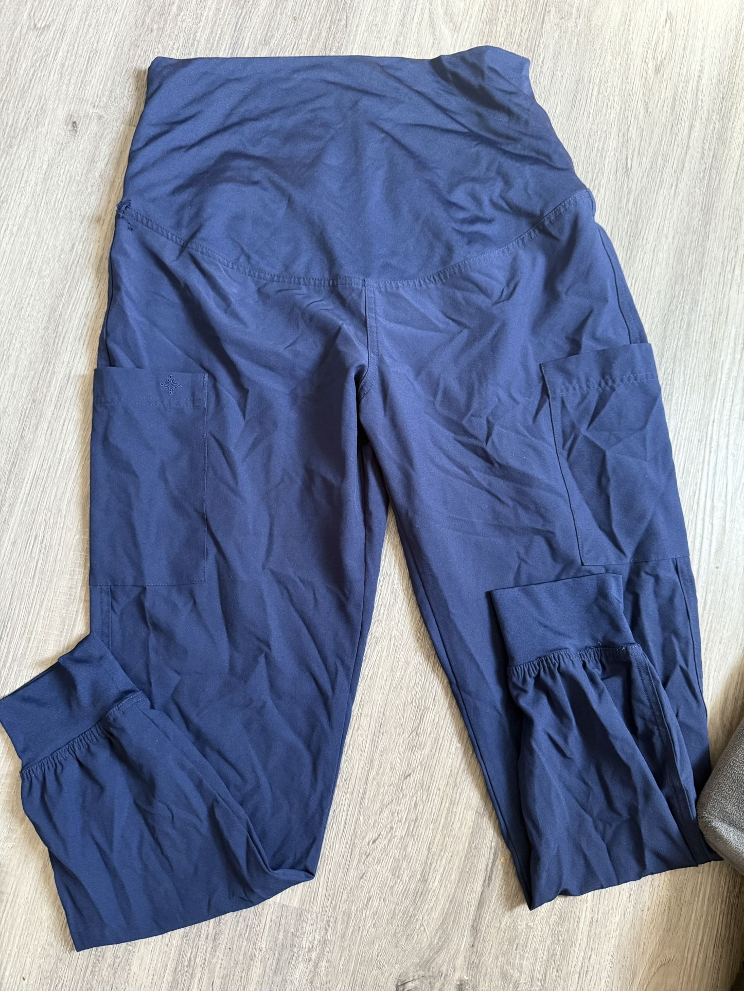 Med Couture Maternity scrub Pants Size Small $10