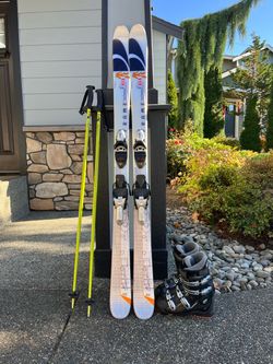 Kids ski set