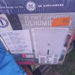 GE Dehumidifier  22pint 