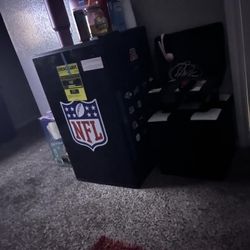 Mini Fridge 