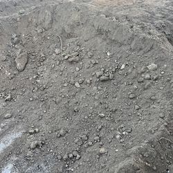 Clean dirt / tierra limpia