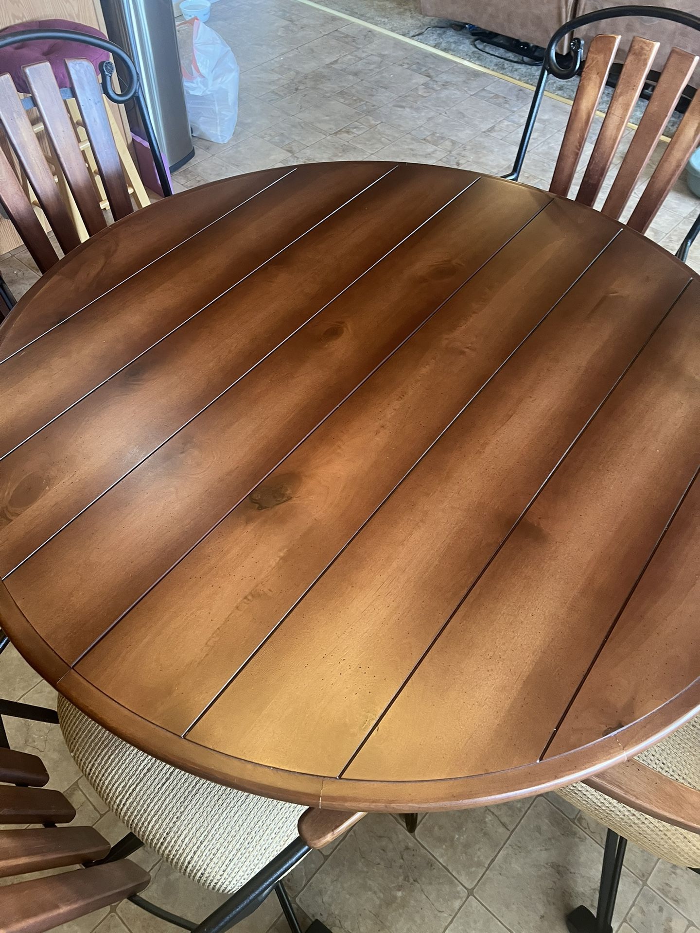Kitchen Table In Great Condition!