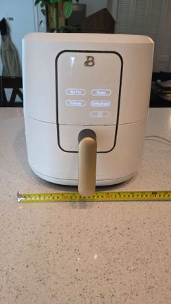 White 6 Quart Air Fryer