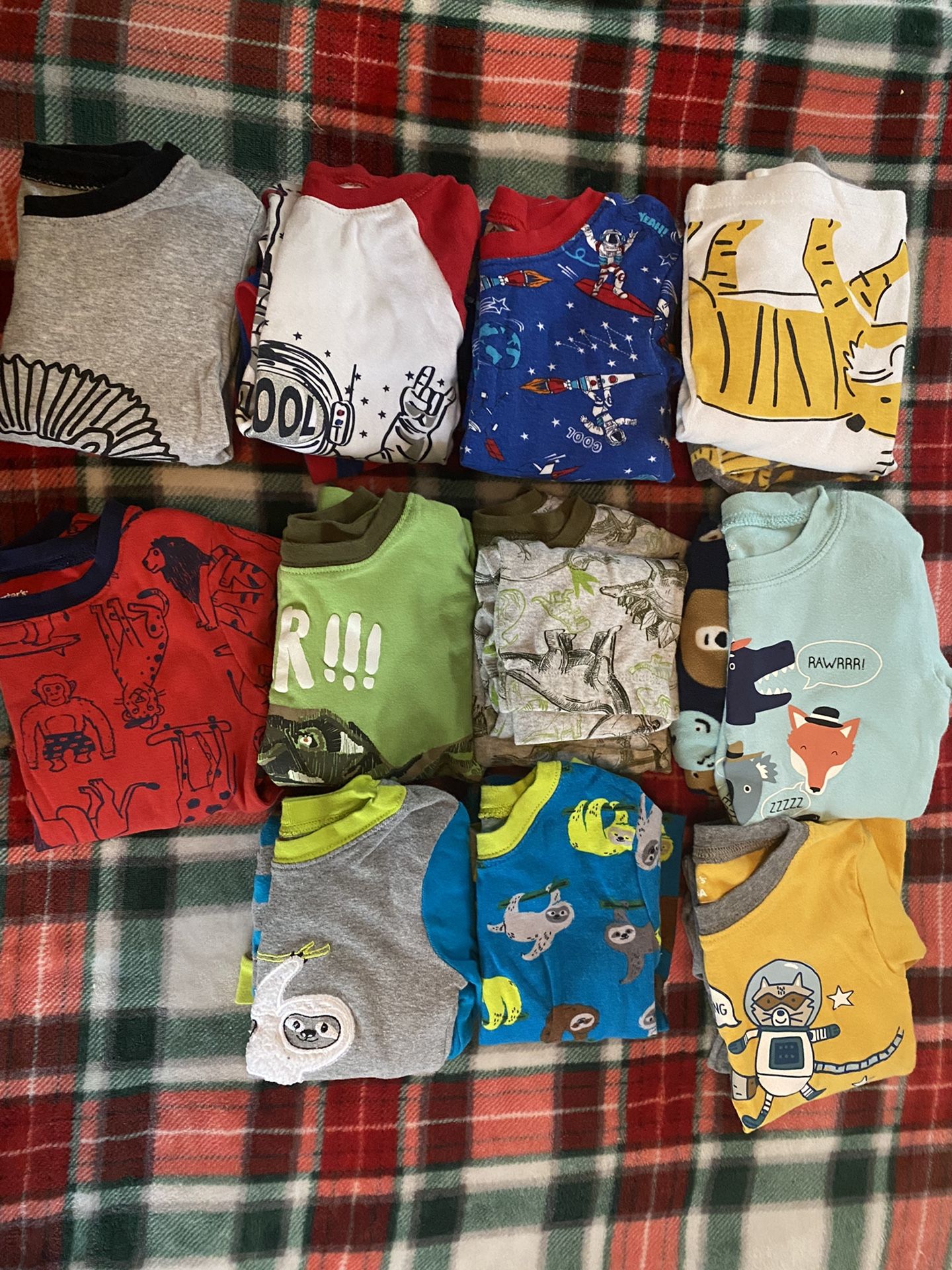 Boys Toddler Size 3t pjs 