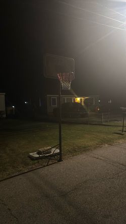 Basketball hoop