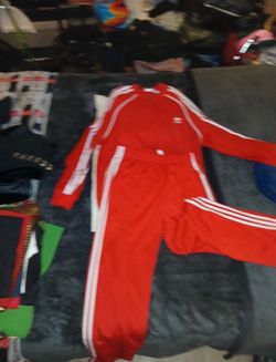 Adidas tracksuit size medium