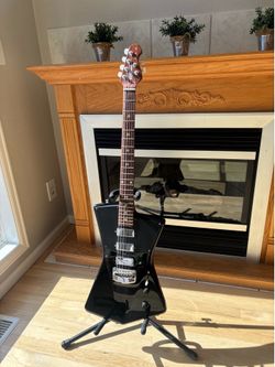 Music Man St Vincent HHH guitar