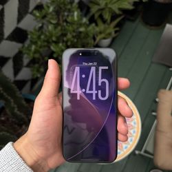 iPhone 15 Pro - 256 GB - Unlocked - Great Condition 