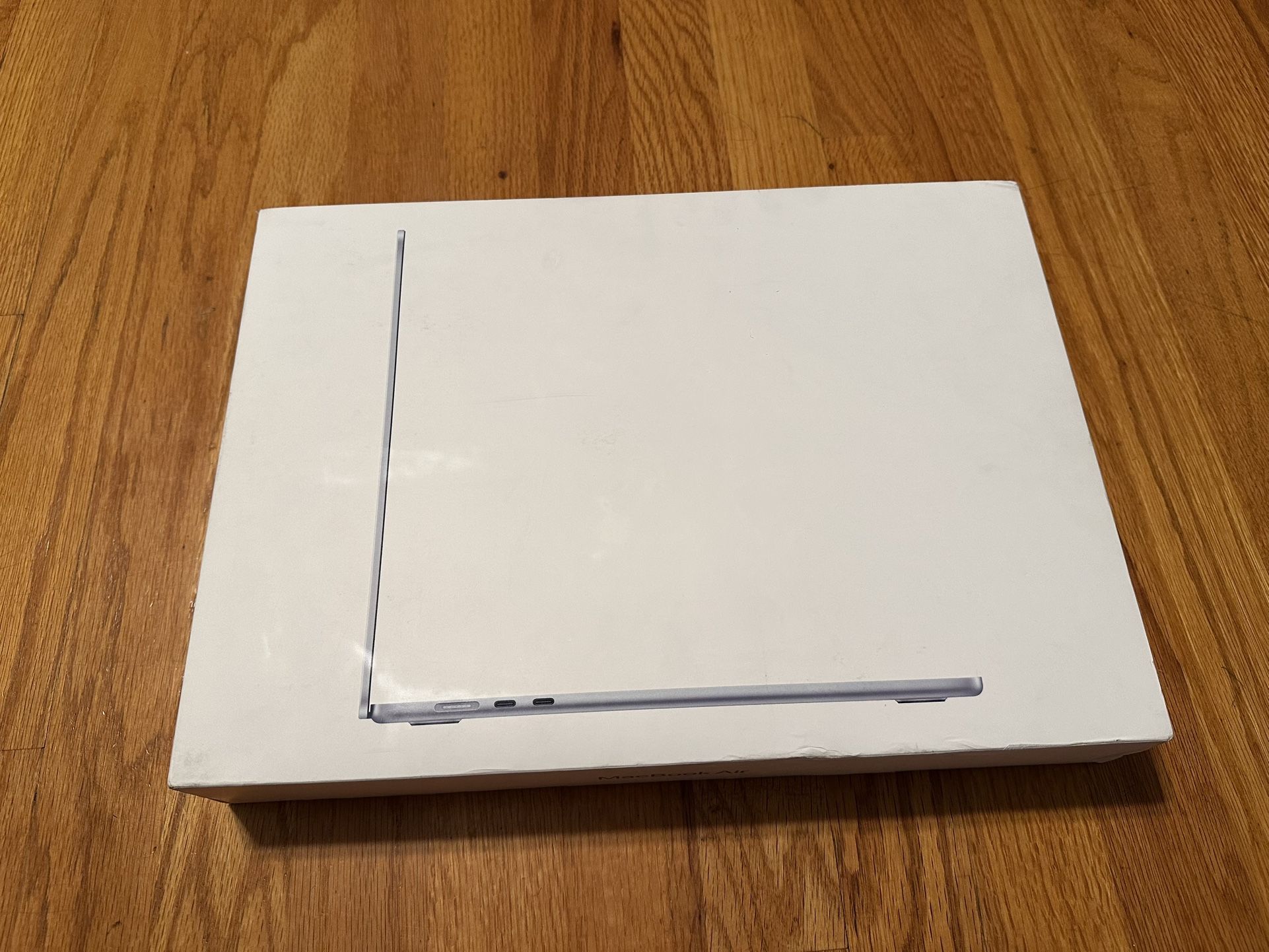 New 15 inches Apple Macbook Air 2025 Laptop A3241 MC7C4LL/A M4 RAM 16Gb SSD 512Gb Warranty 8/2026