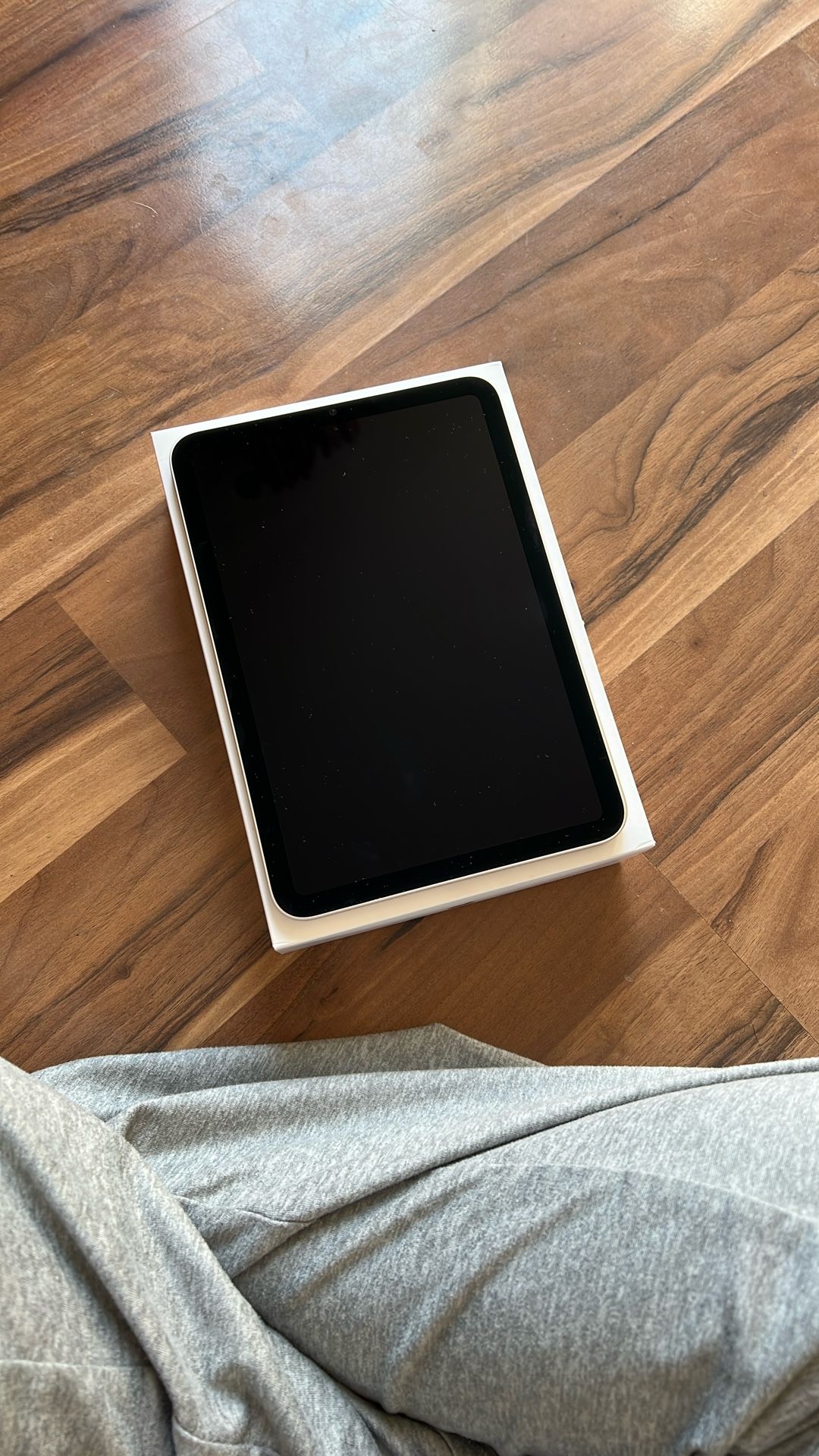 iPad Mini A17 Pro 128 GB WiFi Only And Accessories 