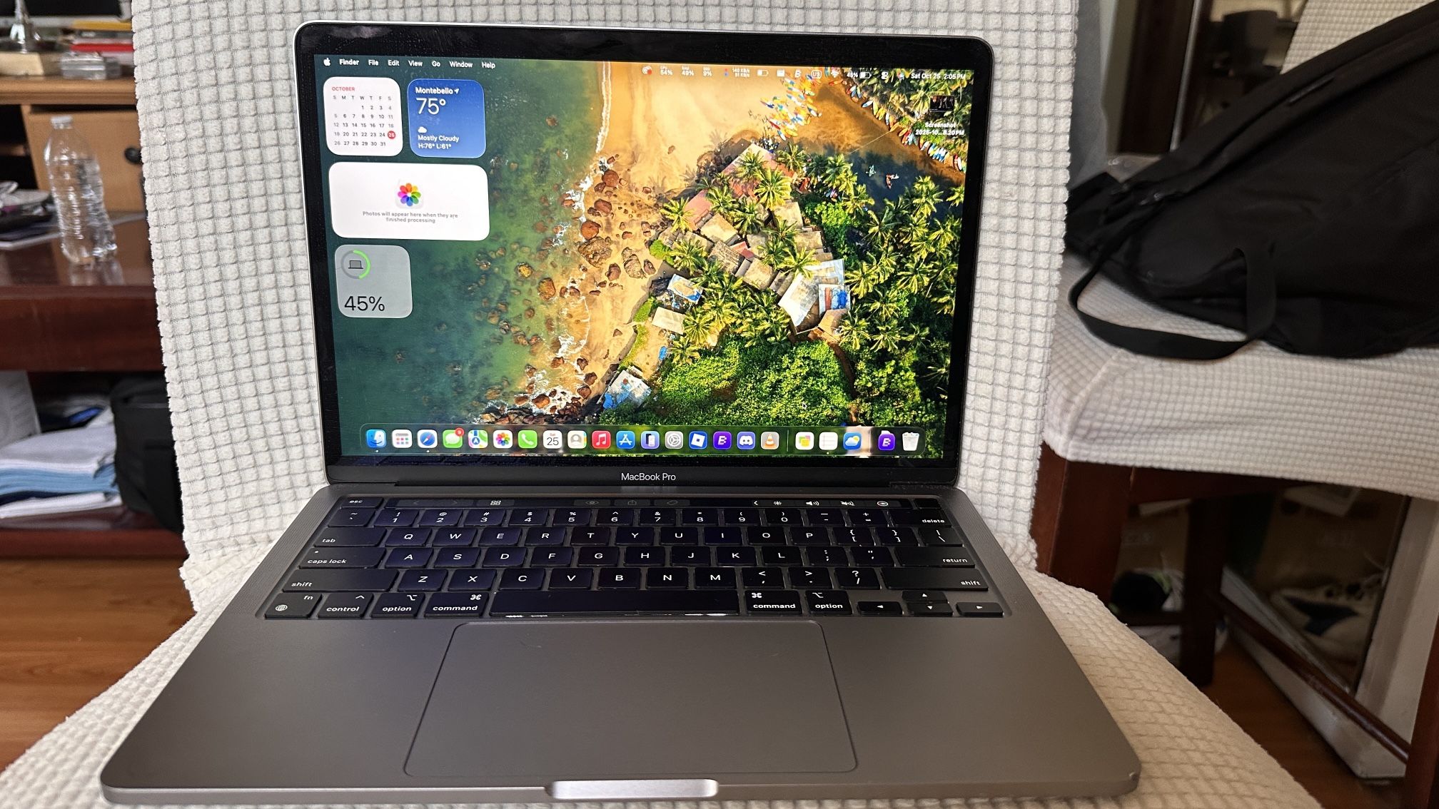 MacBook Pro M1 16 gigs of ram and 1TB of Storage 13 Inch (Late 2020)