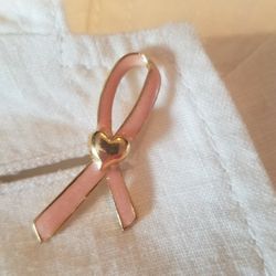 JEWLERY PIN, BREAST CANCER, PINK WITH GOLD TRIM