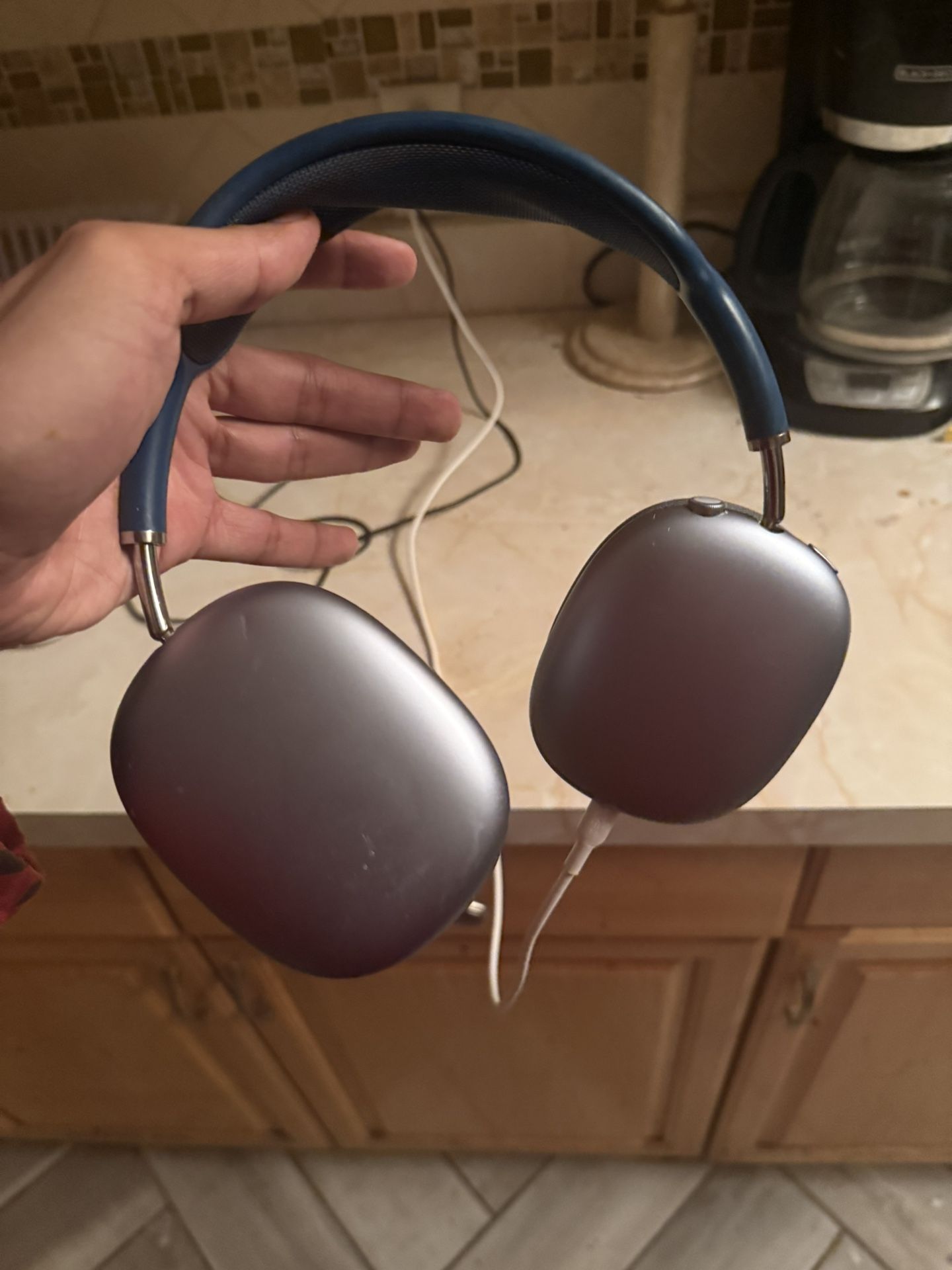 Complete AirPods Max package