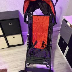 Kolcraft Umbrella Stroller – Lightweight & Foldable