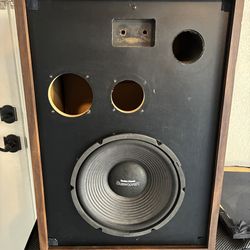 Radio Shack 12-inch 120w Subwoofer Cat. No. 40-1350A with Speaker Box/Cabinet