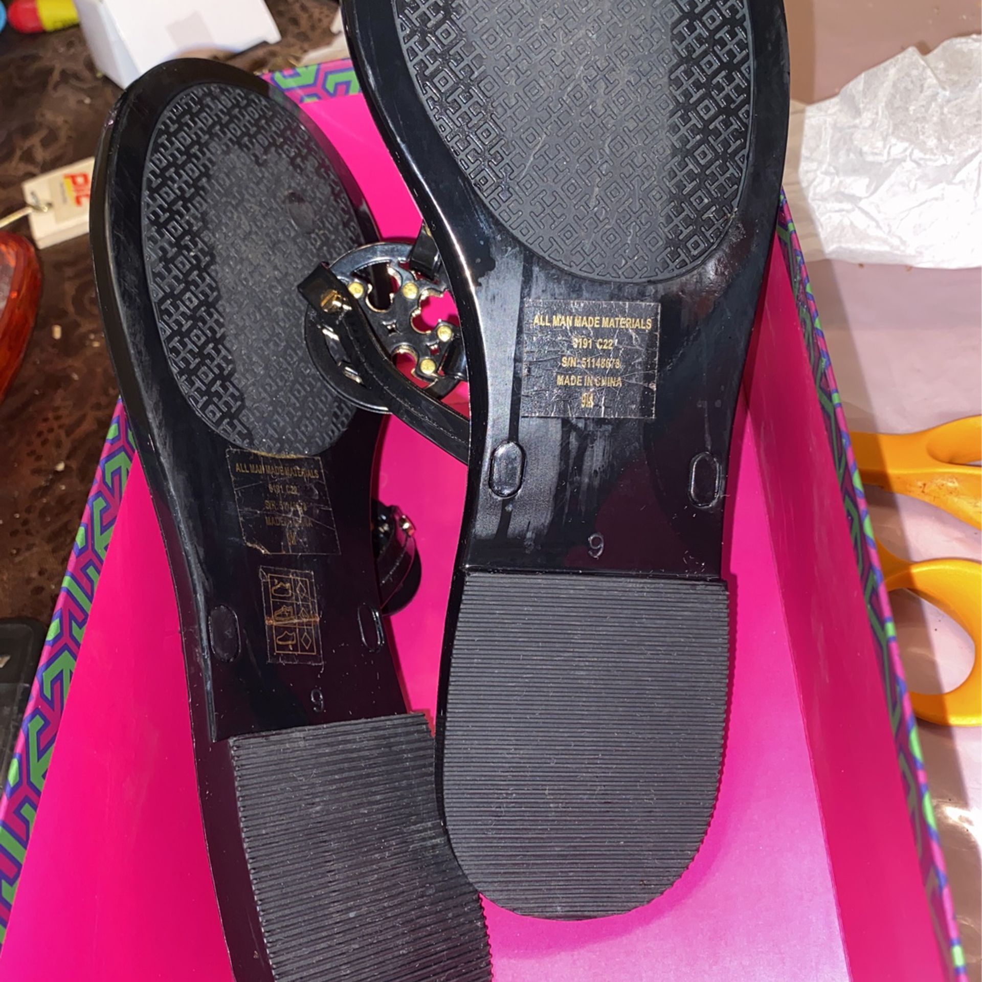 Tory Burch Sandals for Sale in Cleveland, OH - OfferUp