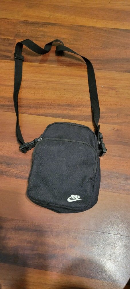 Nike Cross Body Bag