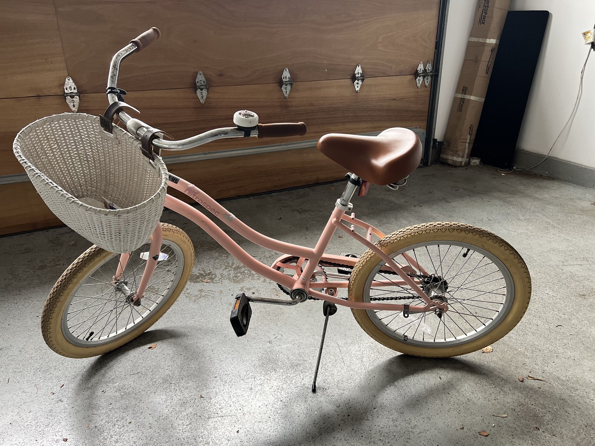 Girls bike - Retrospec beach cruiser bike