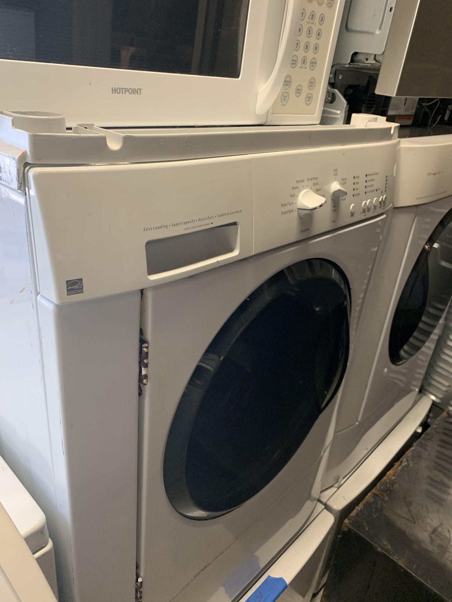 Kenmore washer and dryer excellent condition on Barstool